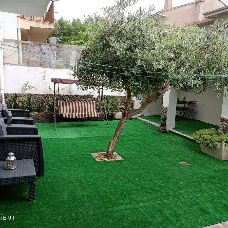 Carrer Esparreguera Olot Exterior photo